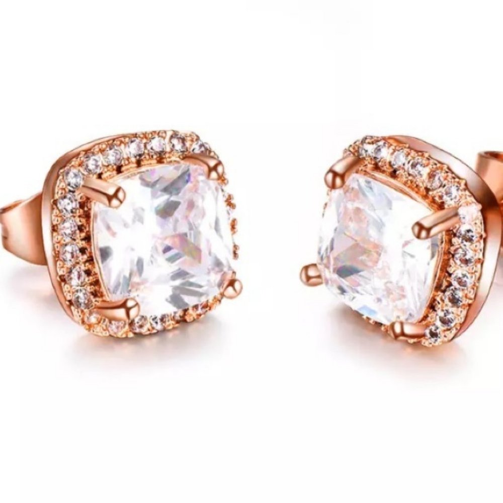 NEW 18K Rose Gold Diamond Halo Stud Earrings - Picture 6 of 6